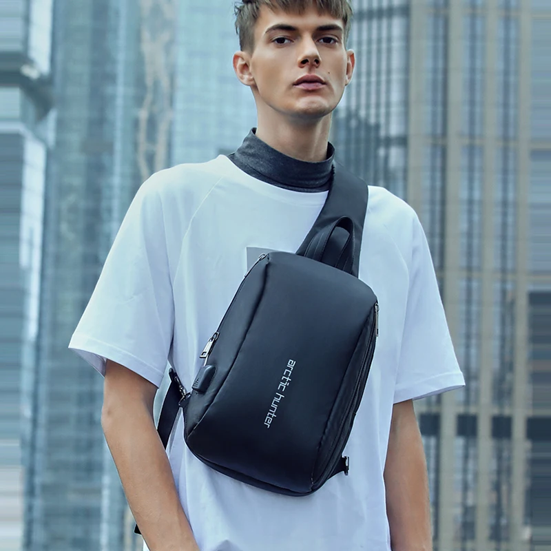 

Leisure Chest Bag Men for 10" iPad USB Charging Shoulder Bag Teenager Unisex Short Trip Crossbody Bags Water Repellent XB00081