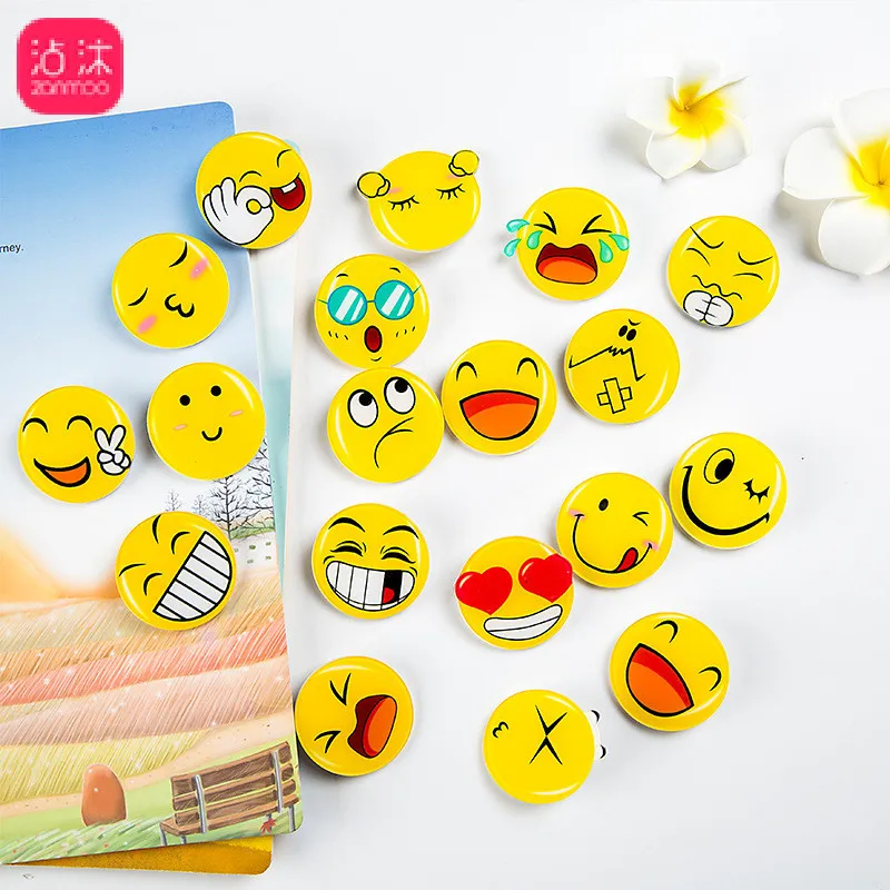

50Pcs Cute Cartoon Emoji Smiles Mini Brooch Badge Decoration Icon Backpack Clothes Brooches Pins Kids Party Gift