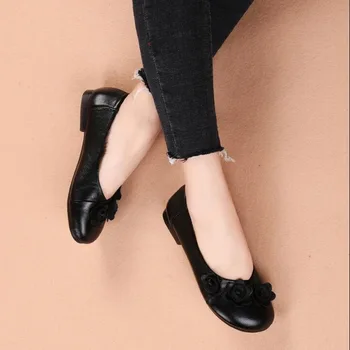 

2019 new comfortable Genuine Leather flat shoes Women Casual Shoes retro Brush color flower shoes soft bottom Mom Pregnant shoes