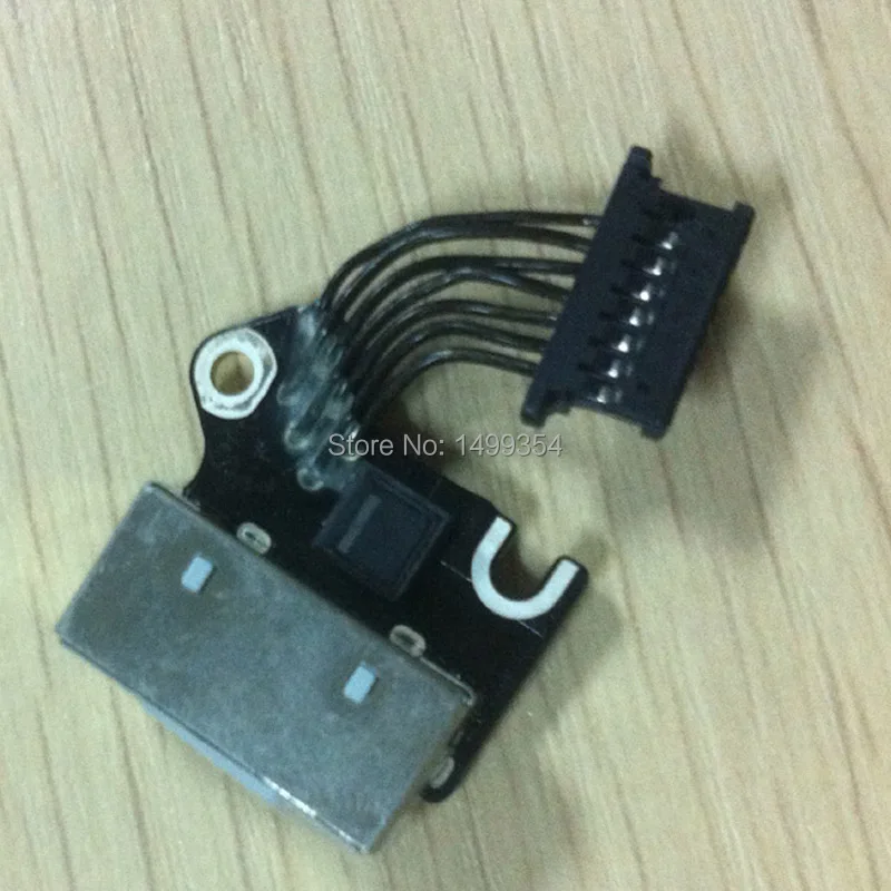 A1425 Power Dock 05