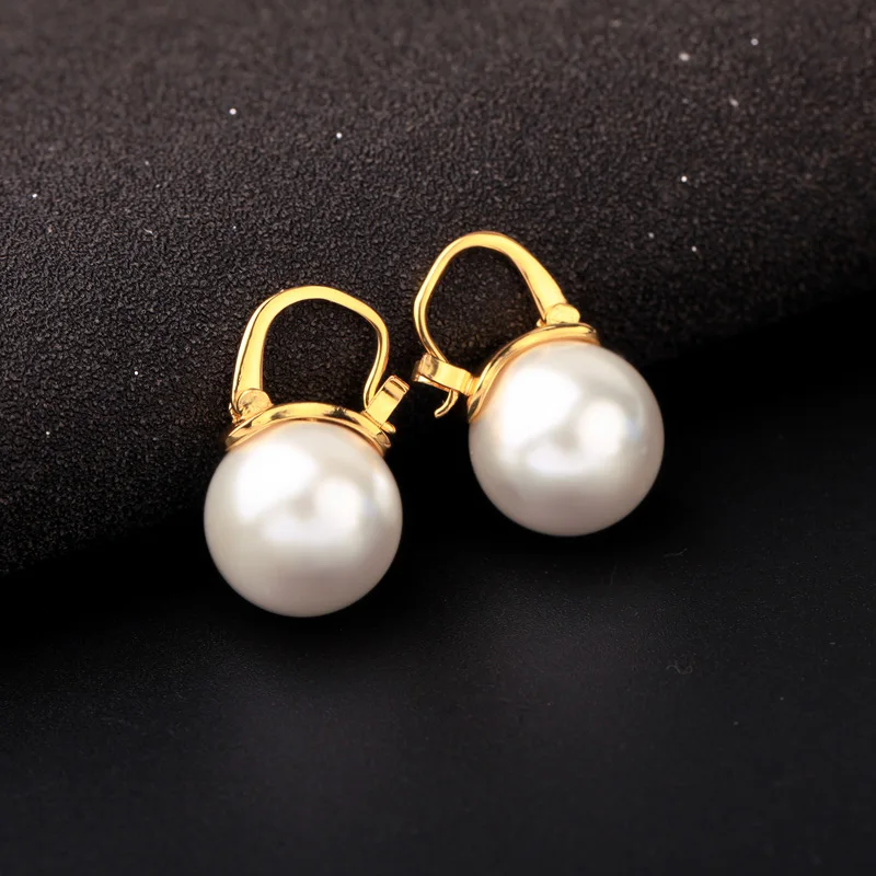

Elegant Fashion Simulated Pearl Stud Earrings For Women Piercing OL Stud Earrings Fashion Jewelry