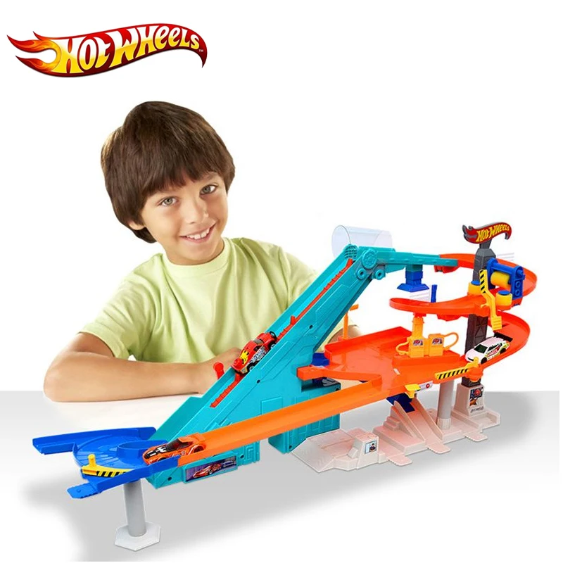 Caliente ruedas Original de la marca deporte pista vehículo juguete Multi-Funct traje de pista de brinquedo Educativo modelo de coche BGJ18