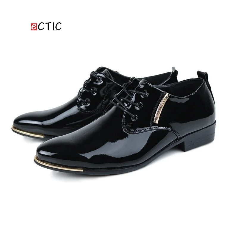 Luxury Brand British Style High Quality Carved Patent Leather Flat Lace-Up Big Size Oxford Men Wedding Shoes Black Purple цена Luxury Brand British Style High Quality Carved Patent Leather Flat Lace-Up Big Size Oxford Men Wedding Shoes Black Purple цены онлайн