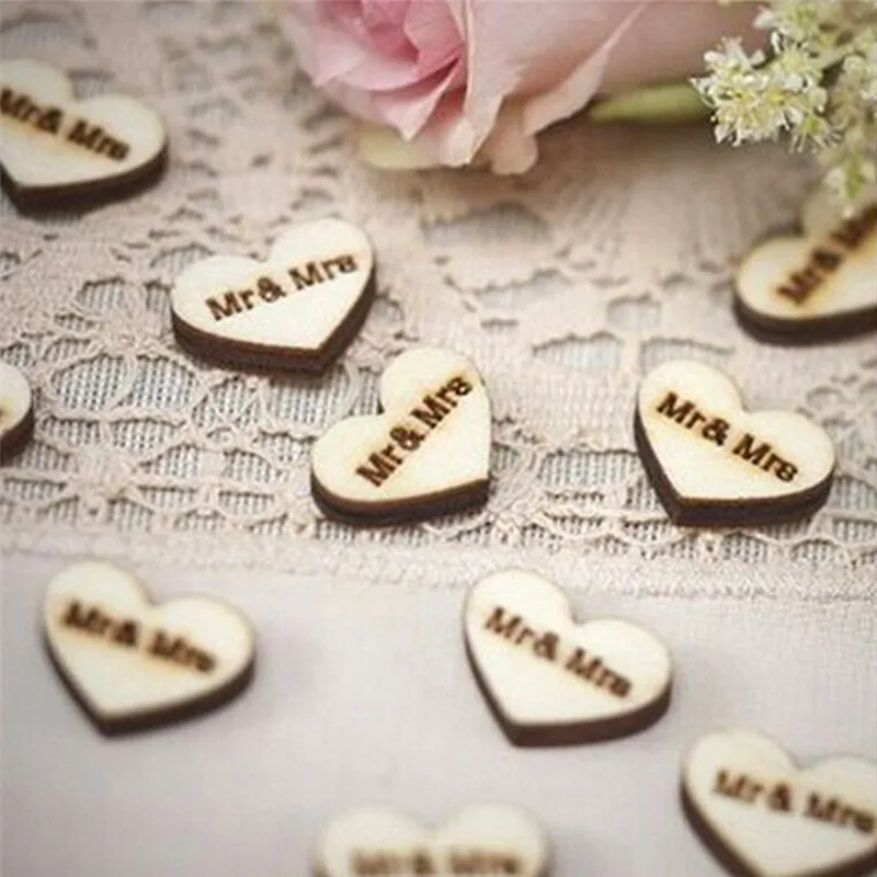 

50pcs Wooden Heart Mrs&Mrs. Buttons for Rustic Wedding Party Festival Event Table Decorations Wedding Confetti