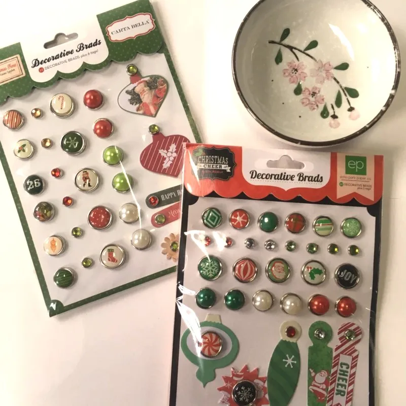 

Merry Christmas lovely mixed size and color round brads pin tag set for DIY scrapbooking card making planners photo album