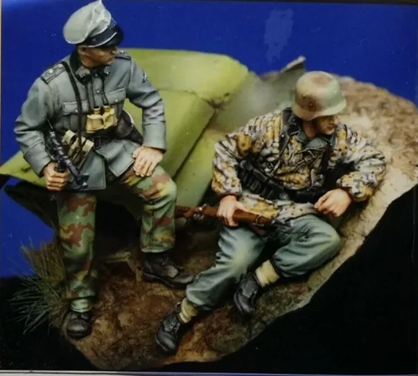

1/35 Resin Figure Model Kit Unassambled Unpainted 050 (with base)