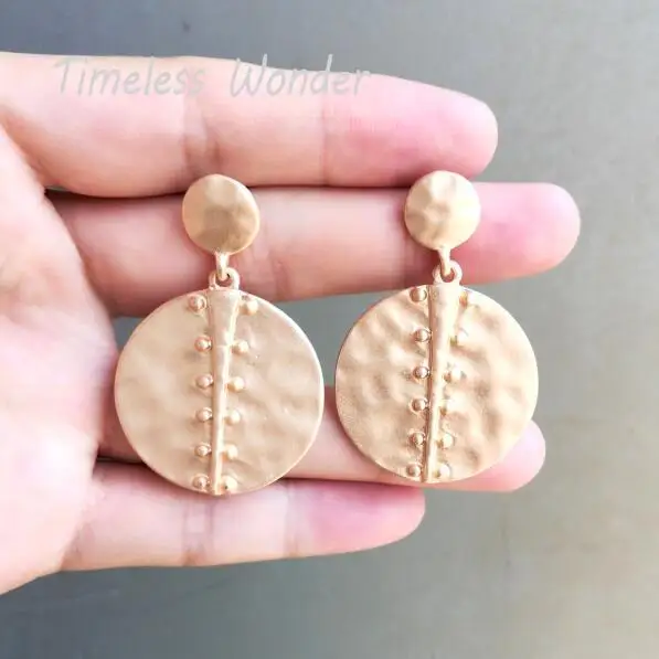 

Timeless Wonder Retro Geo Hammered Circle Stud Earrings Party Gown Top Runway Punk Women Jewelry Unique Design Ins Gothic 2232