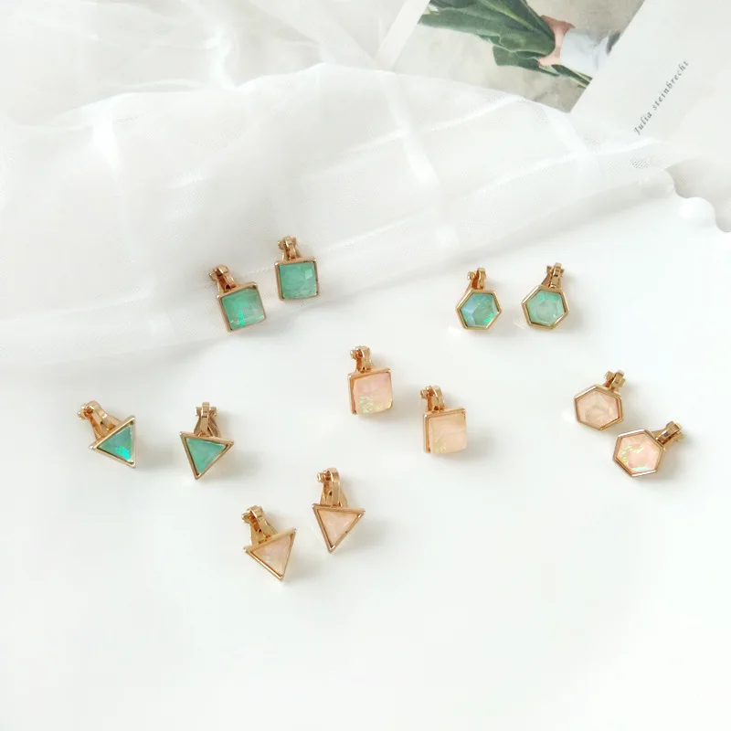 

Mini Metal Square Stone Women Short Clip Earrings No Pierced Ears Hole Geometric Glass Polygon Hexagon Triangle Clips on Earring