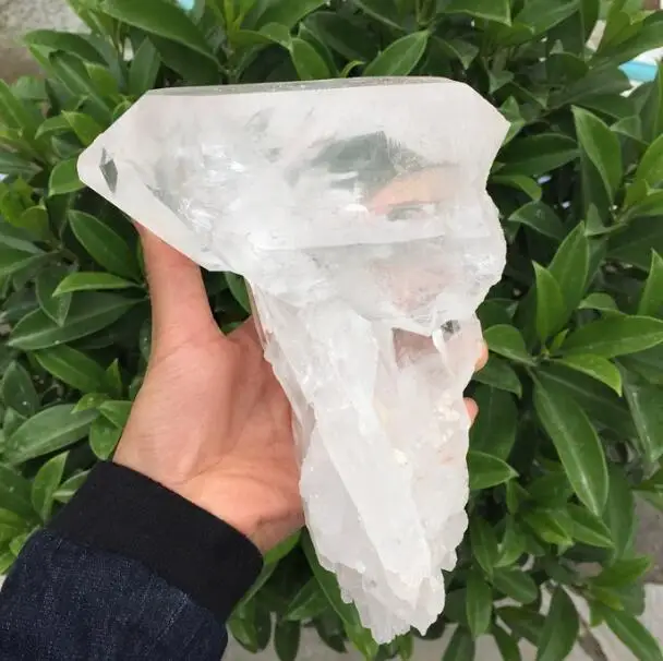 2.2kg Natural white crystal original stone specimen of the original