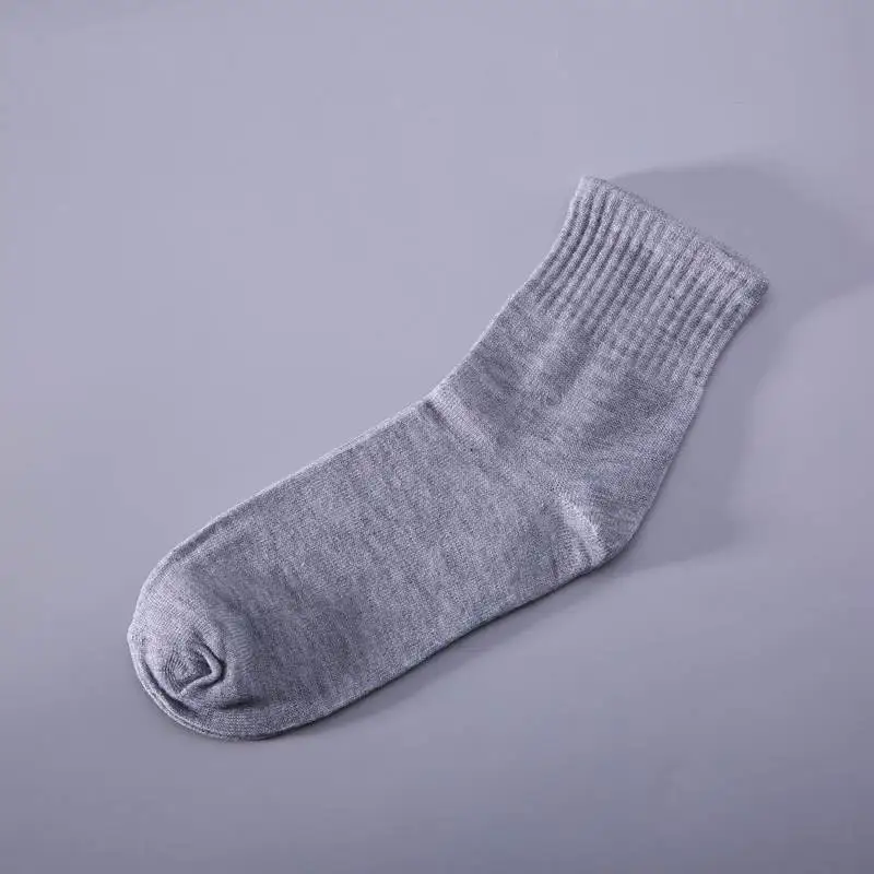 2 пары мужских носков классические деловые повседневные хлопковые носки осень зима черные белые мужские короткие носки - Цвет: Серый