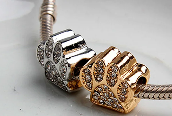 3714604457_1844830307