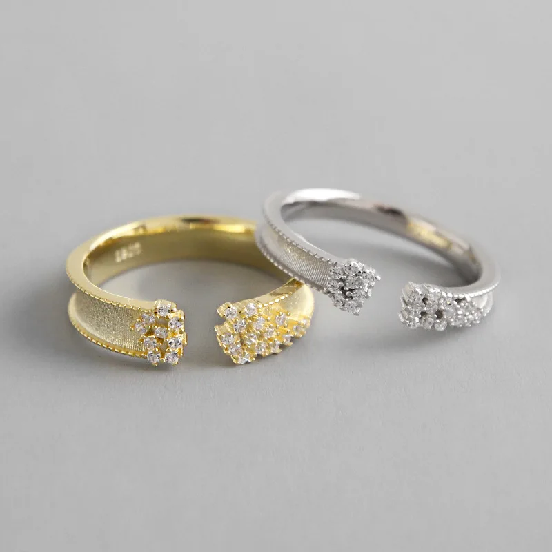 10795487273_514610680