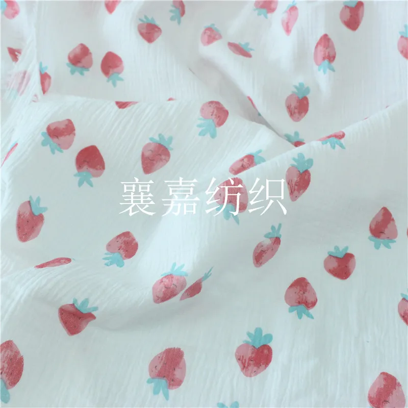 

Double Gauze Strawberry Print Home Clothes Fabrics Seersucker Pajamas Fabric