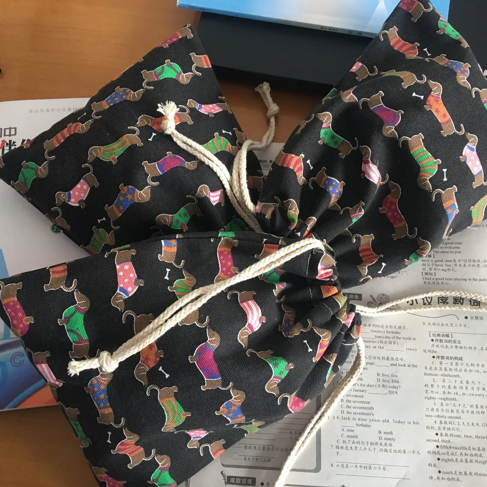Полотняная сумка-мешок вечерние подарок мешок печати Цвет собак Главная Организатор сумка черная основа