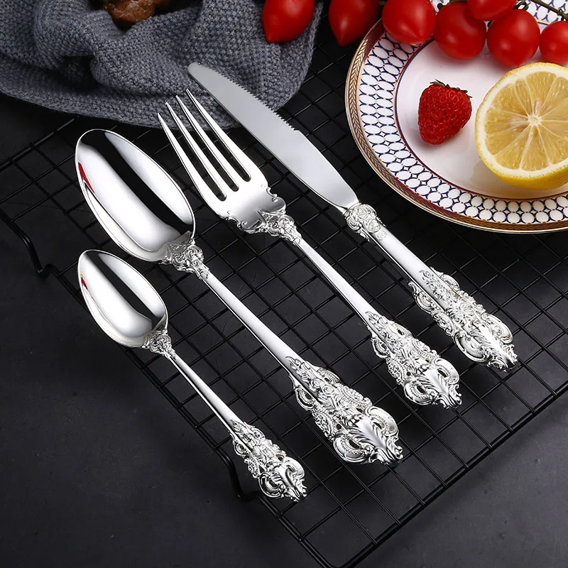 

4Pcs/set Carved Silver Cutlery Set Zinc Alloy Dinnerware Luxury Flatware Tableware Silverware Set Knife Fork Spoon Drop Shipping