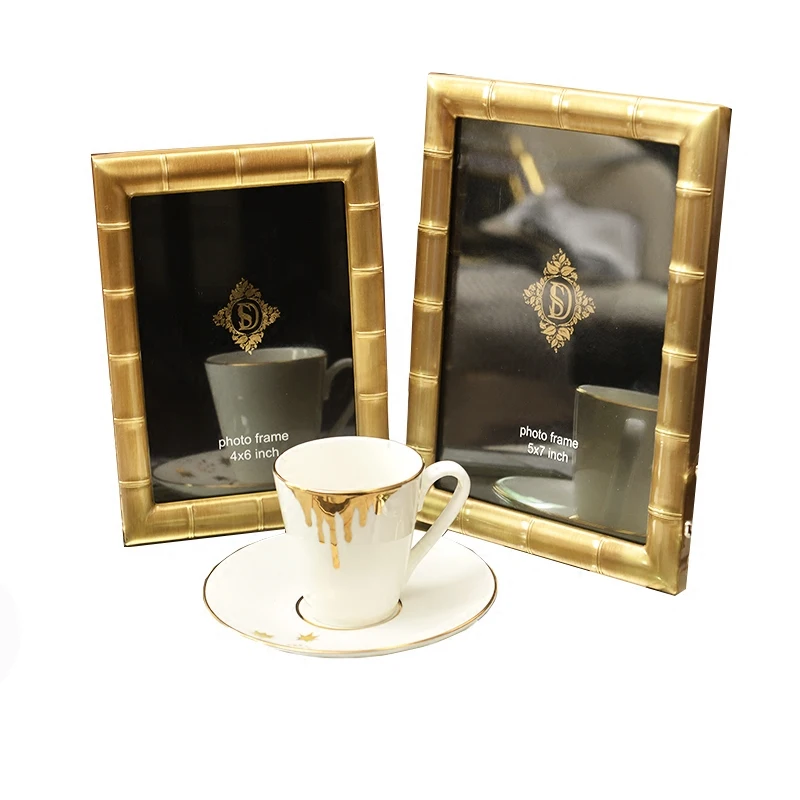 

High-end US-European style copper photo frame modern simple metal photo frame