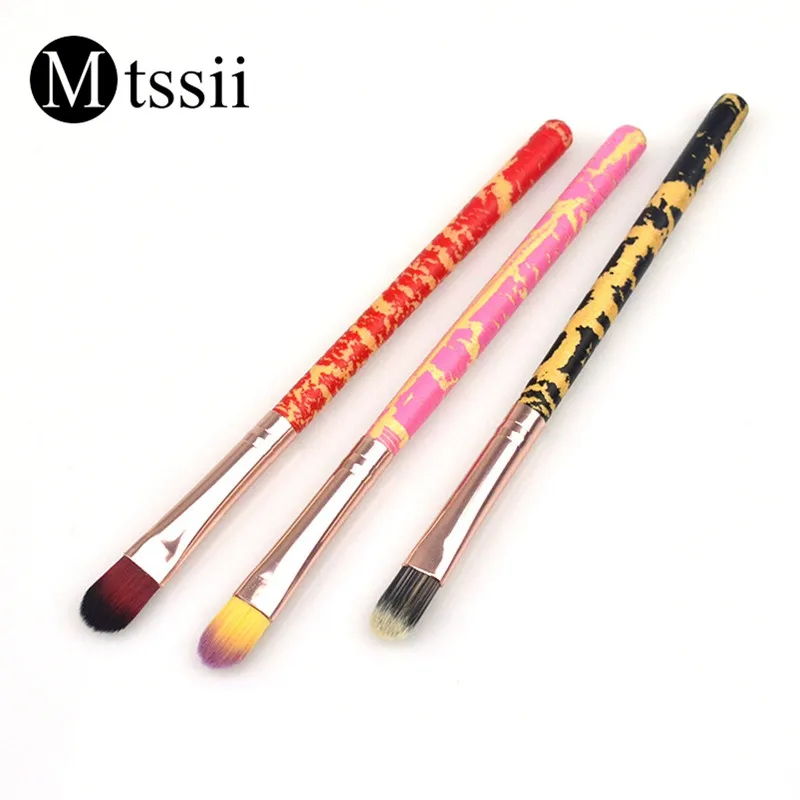 

Mtssii 1PC New 3 Colors Professional Makeup Brushes Medium Angled Shading Eye Shadow Brush Cosmetic Brushes Tool