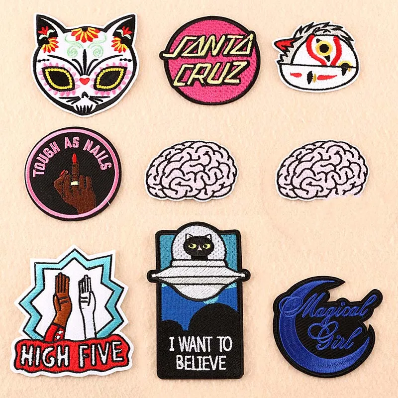 

Fashion Cartoon Cat Animals Parches Embroidery Iron on Patches for Clothing DIY Foods Stripes Clothes UFO Stickers Appliques