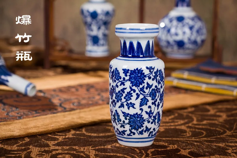 

Chinese flower vase for home VINTAGE blue and white porcelain vase ceramic flower vase decoration Antique Traditional D5