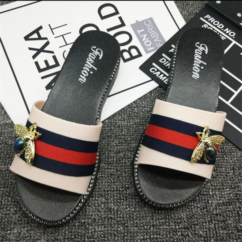 

Female dragging summer wear Korean version 2019 new fashion high-heeled thick bottom bee decorative seaside holiday beach shoes