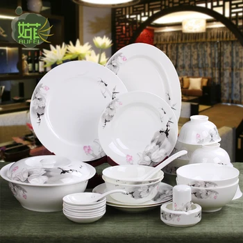 

Jingdezhen Guci tableware28 head Chinese pottery bowl dishes of European household