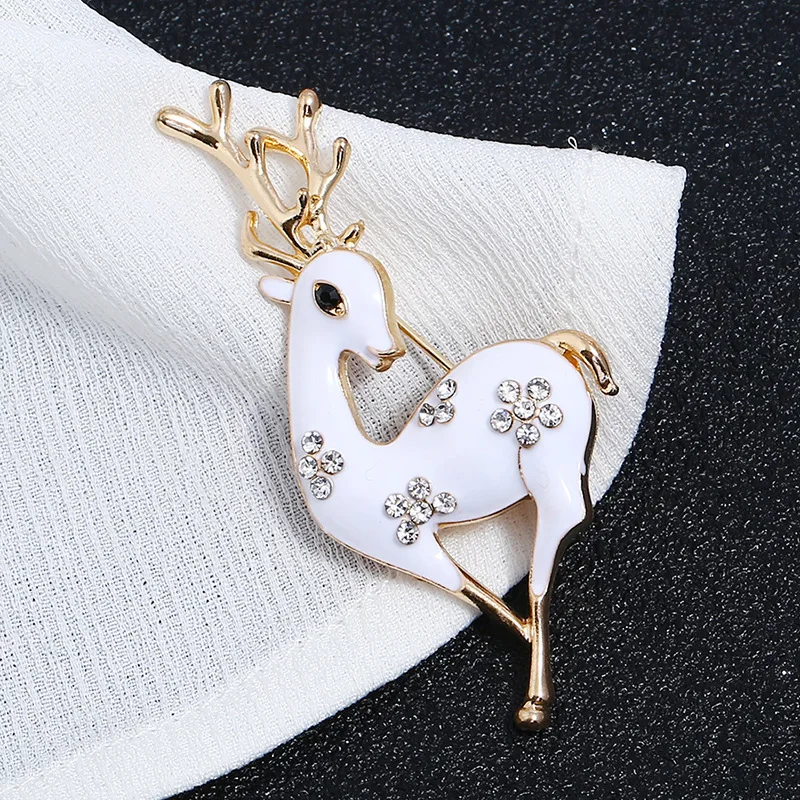 Christmas Elk Brooch Rhinestone Christmas Reindeer Brooch Pin for Scarves Shawl Clip Xmas Ornament Jewellery Gifts