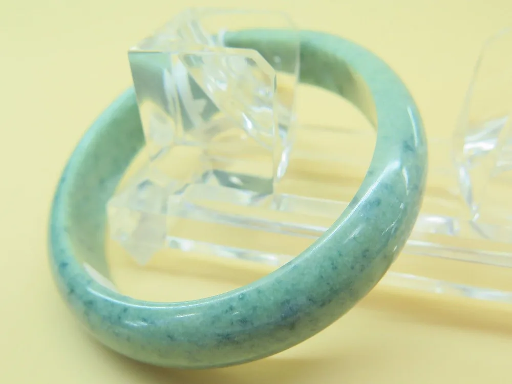 

2565 Natural Green Grade A Jade/Jadeite Bangle/Inner