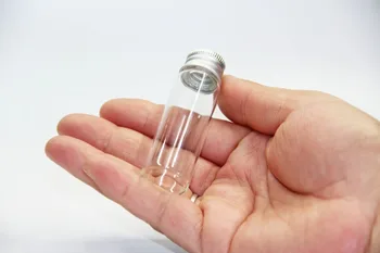 

300pcs 22*70mm 18ml Aluminum Screw Cap Glass Bottles Jars Bottle Creative Wedding Decorative Vial Scented Tea Bottle DIY Craft