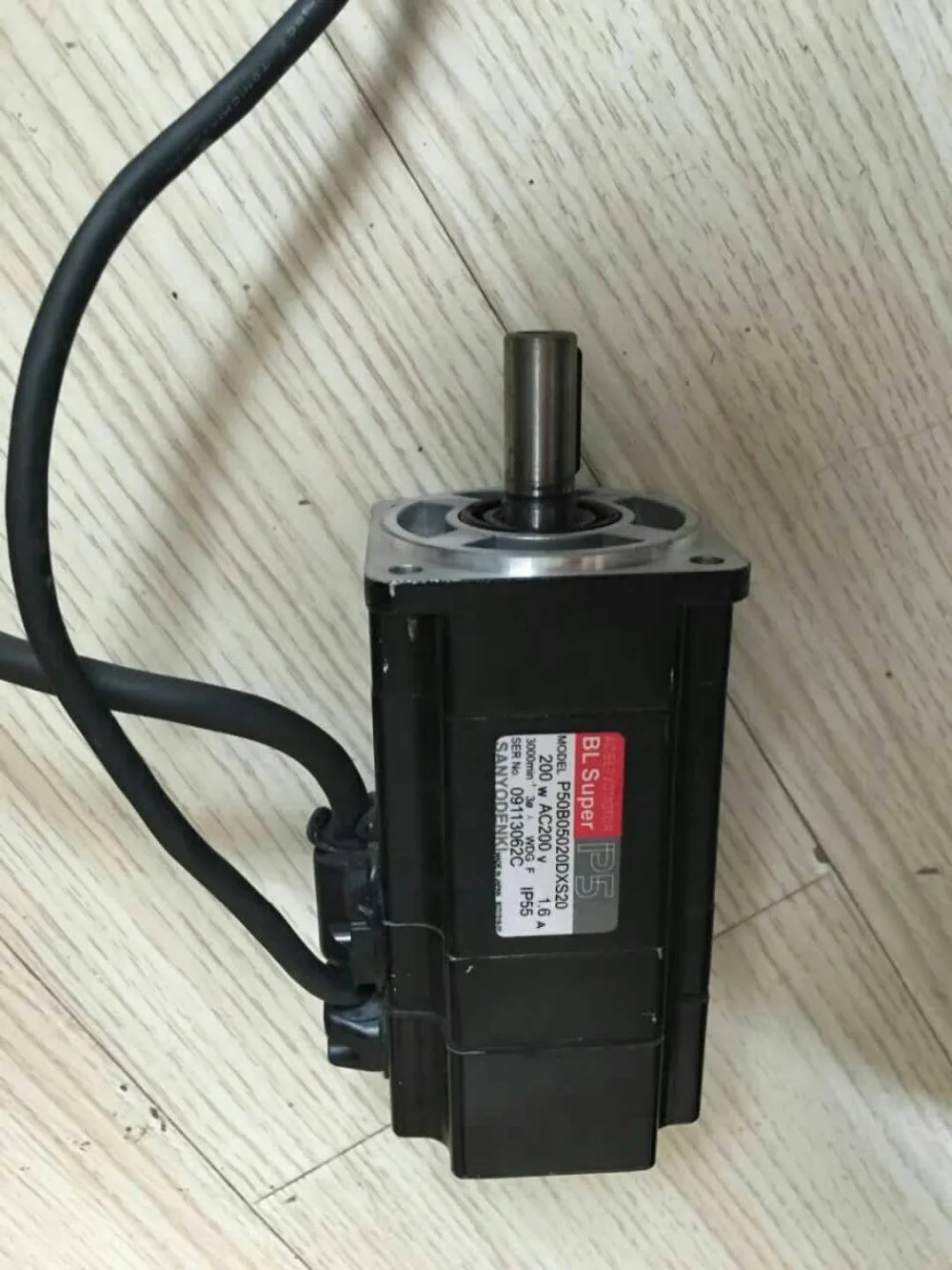90% новый б/у P50B05020DXS20 200 В переменного тока Вт IP55 аккуратно используется гарантия 6