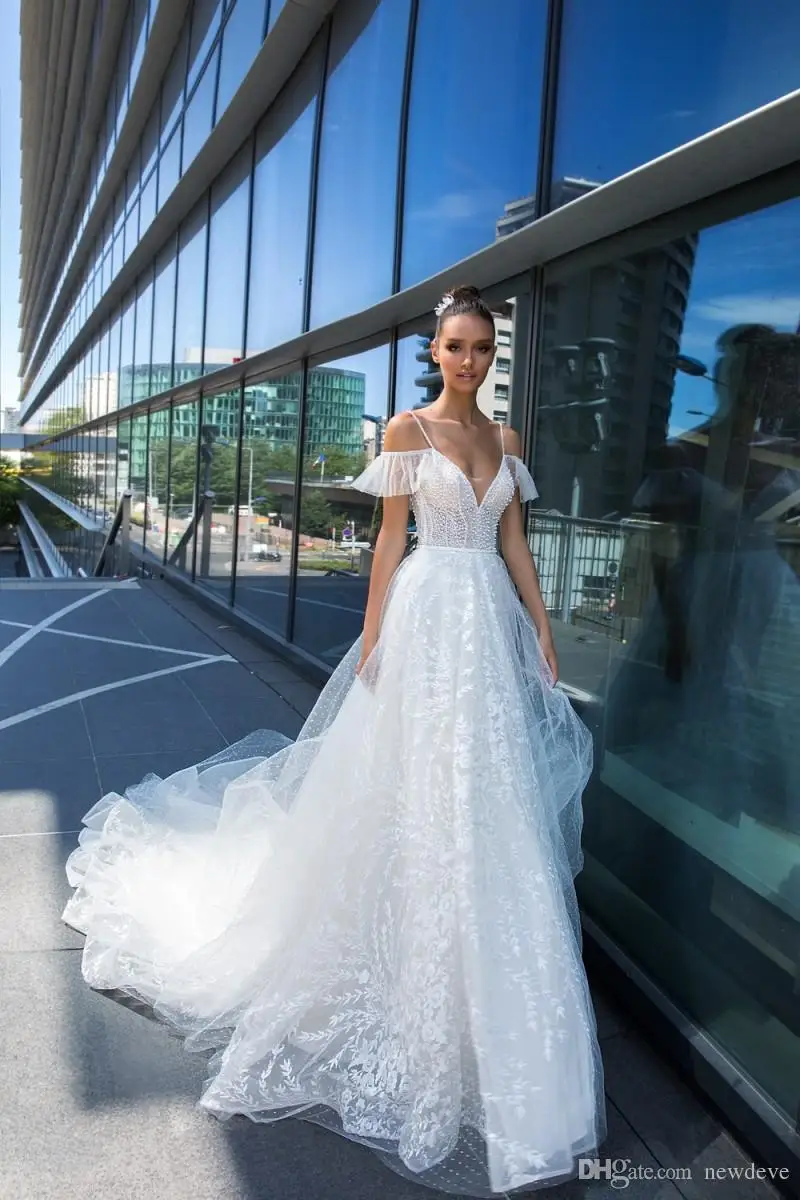 crystal-design-2019-wedding-dresses-sexy-spaghetti-straps-backless-lace-bridal-gowns-sweep-train-a-line-wedding-dress-robe-de-mariee (2)