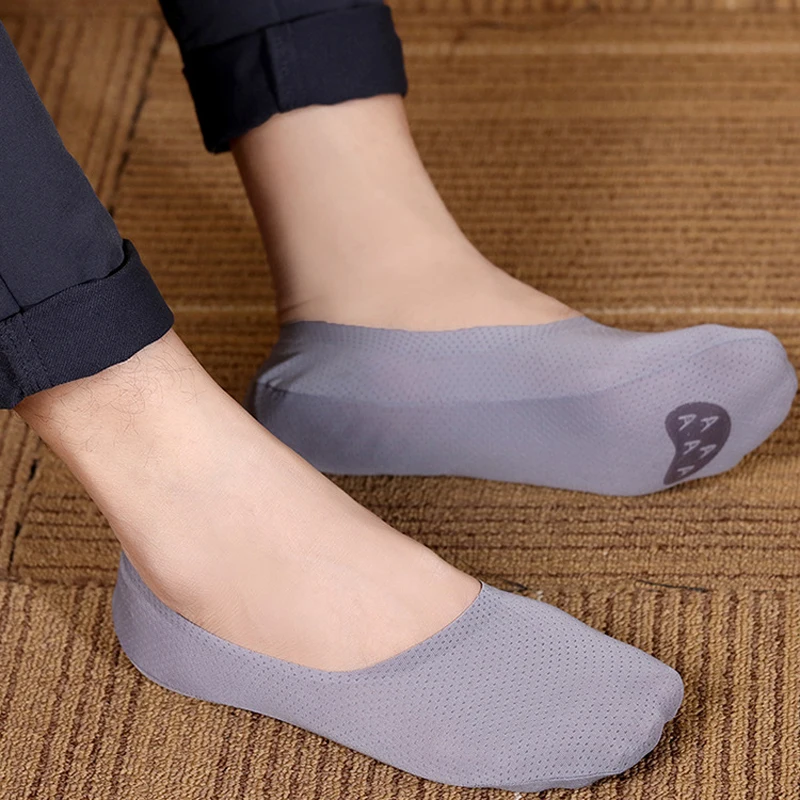 

3 Pairs Men's Ice Silk Boat Socks Thin Deodorant Cotton Silicone Non-Slip Invisible Socks Shallow Mouth Mesh Breathable Socks