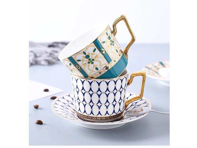 Cup-and-saucer_09