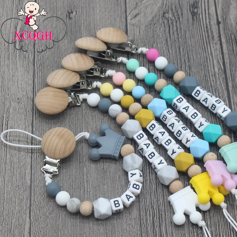 XCQGH DIY Silicone Beads Personalised Name Baby Pacifier Holder Clips Pacifier Chain with Beech Wooden Clip for Baby Feeding