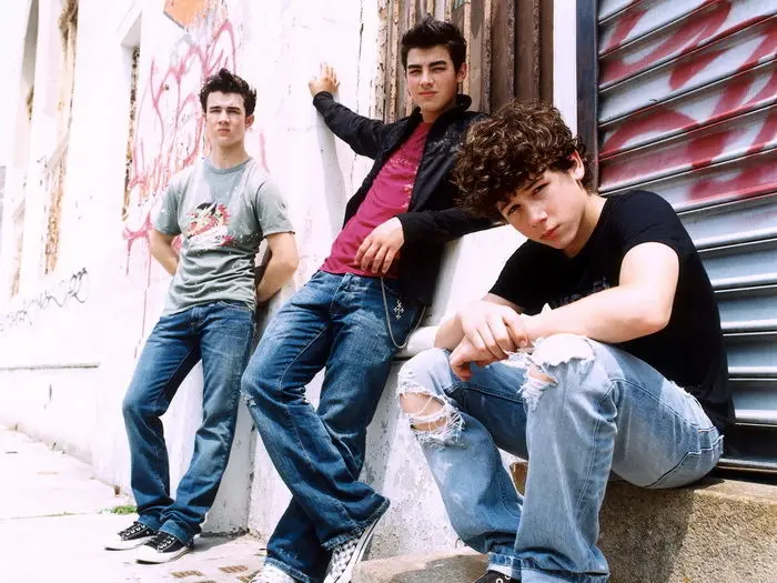

D0833 Jonas Brothers Band Urban-Print Silk Art Wall Poster