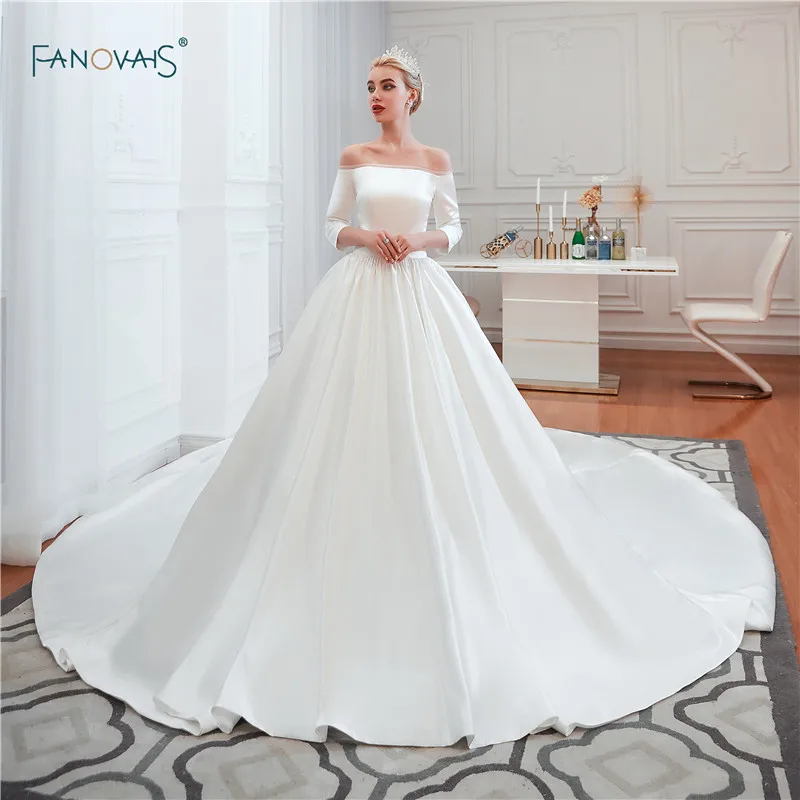 

Royal Wedding Dresses 2019 Long Sleeve Boat Neck Satin Wedding Gown Elegant Princess Ball Gown Chapel Train Vestido de Noiva SW8