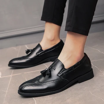 

Lace-Up Men Dress business shoes Luxury brand Fashion Derby Shoes tassel Male Flats Casual leather brogue wedding party shoes L5