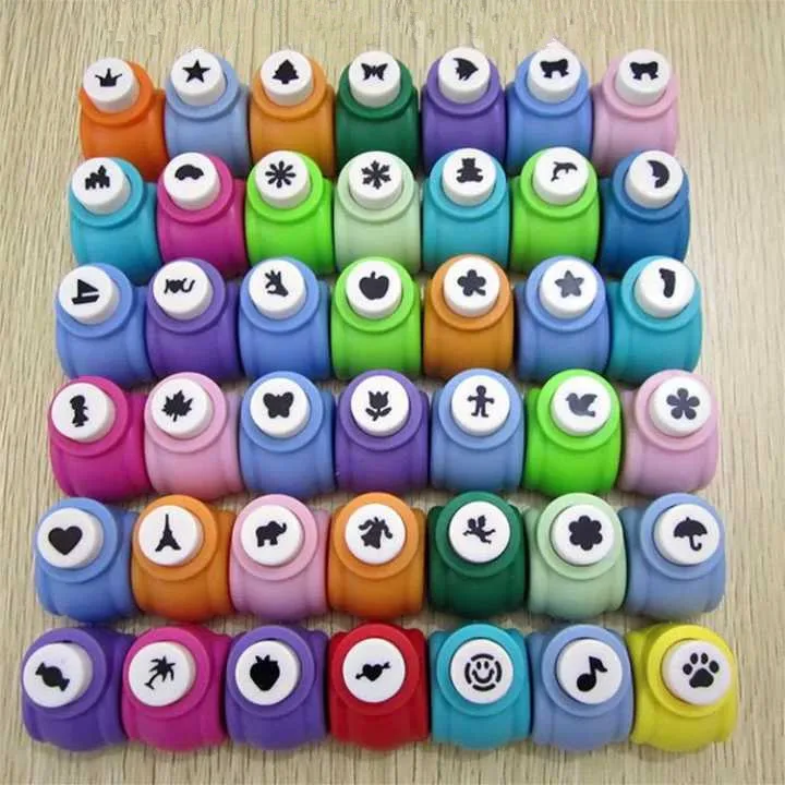 

1PCS Multiple styles randomly sent Mini DIY Craft Scrapbooking Handmade Cut Card Hole Puncher For DIY Gift Card Paper Punch
