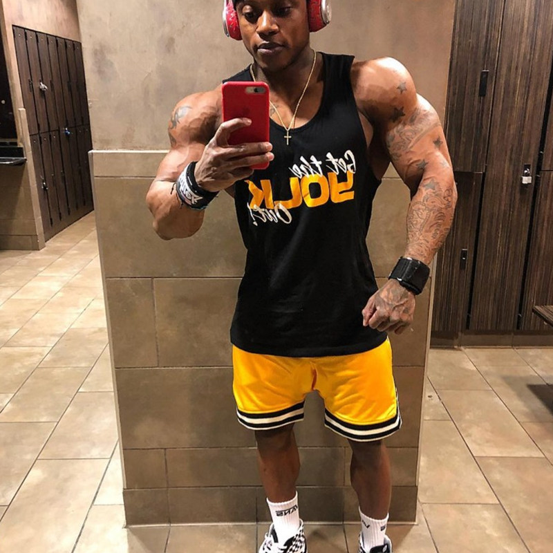 Mens Gym Fitness Shorts Bodybuilding Run Jogging Workout Male 2019 New Knee Length Summer Cool Breathable Mesh Short Sweatpants