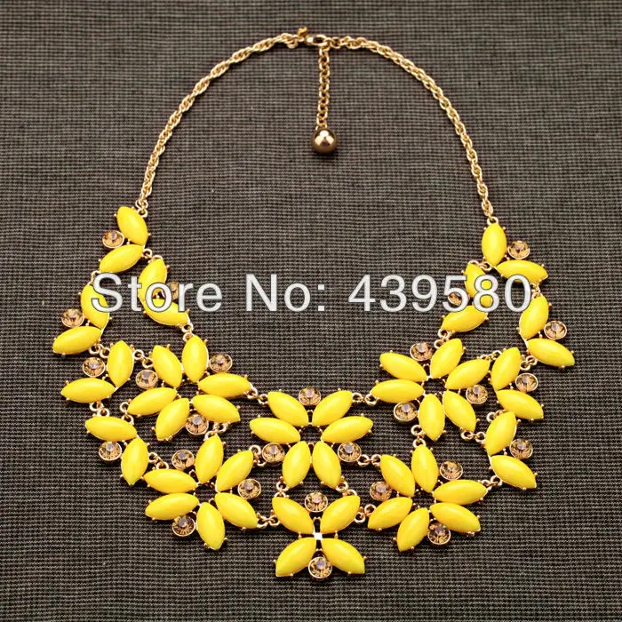 

Acrylic Fashion Choker Statement Necklace