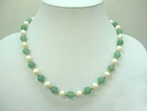 

06582 Necklace green adventurine white freshwater pearl beads 18
