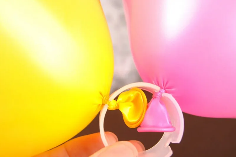 arch balloon clips (4)