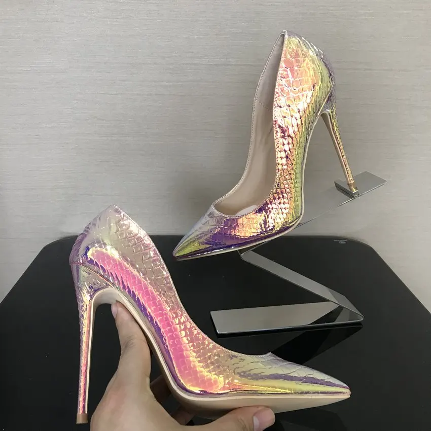 Модная обувь; женские вечерние свадебные туфли со змеиным принтом; Цвет серебристый, золотой; пикантные туфли-лодочки с острым носком на высоком каблуке; женская обувь; большие размеры 35-42