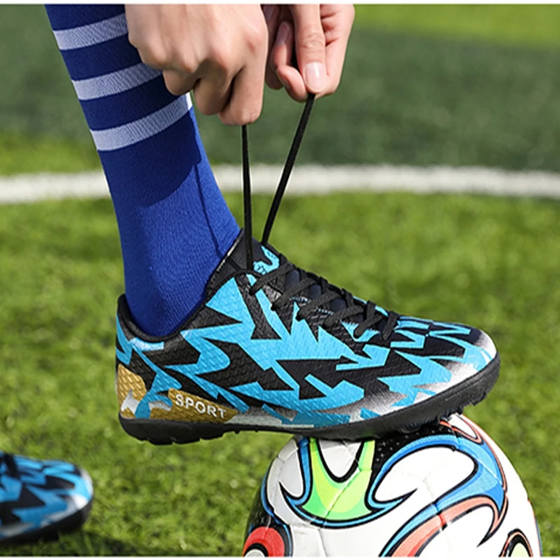 

Men Soccer Shoes Cleats Football Boots TF Breathable Soft Men's Football Shoes Sneakers Indoor Training Turf Futsal Men 33-44