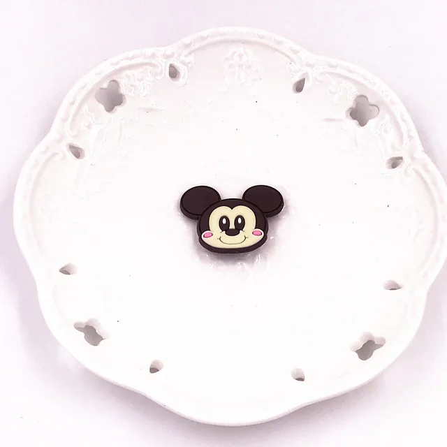 1PCS-Cute-Bear-Dog-Mickey-Minnie-Badges-Pin-Kawaii-Cartoon-Icon-Badges-Buttons-Pins-Badges-Bags.jpg_640x640 (1)