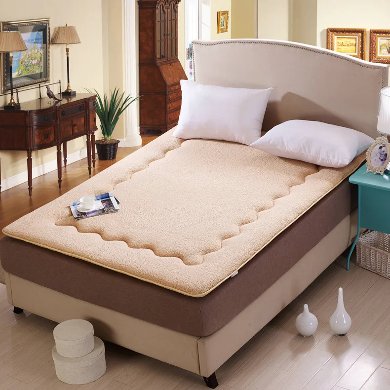 Super warm lamb mattress Thick lamb mattress Anti slip mattress Free shipping Super warm lamb mattress Thick lamb mattress Anti slip mattress Free shipping