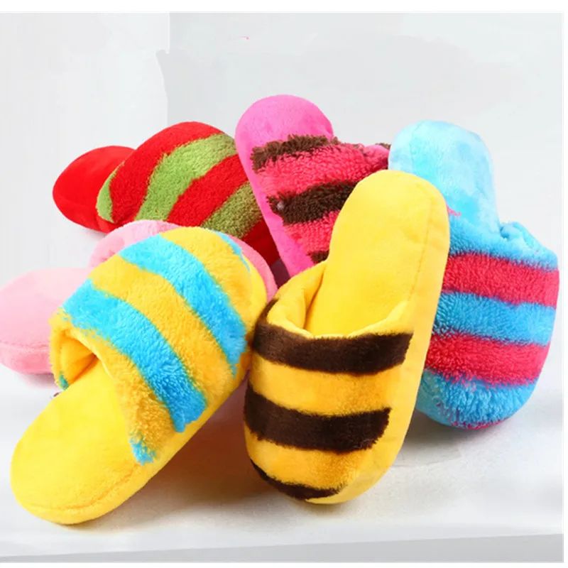 

1PC Pet Dog Squeak Plush Toys Slipper Shaped Sound Chew Play Toy for Pet Cats Puppy Teeth Cleaning Funny Squeaker Toy Dog toy