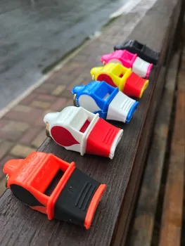 

Free Shipping 50pcs/lot Colourful Fox Sonic Whistle Sport Whistle Refree Whistle