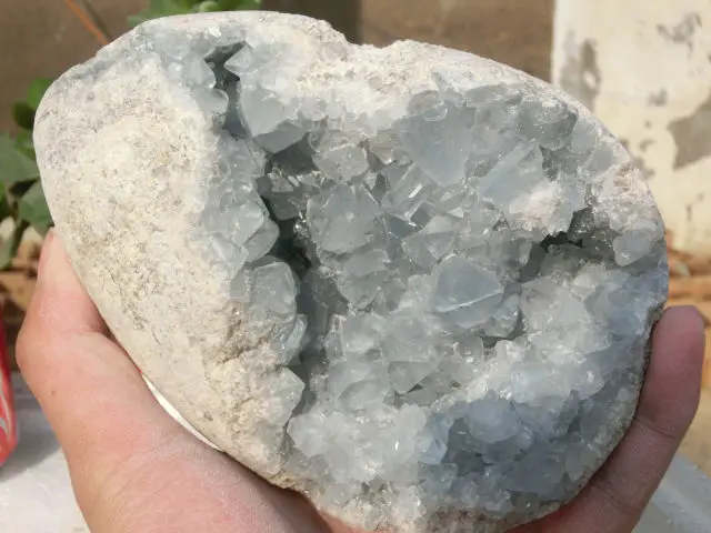 1400g(3.08 lb) Natural Crystal Blue Celestite Geode