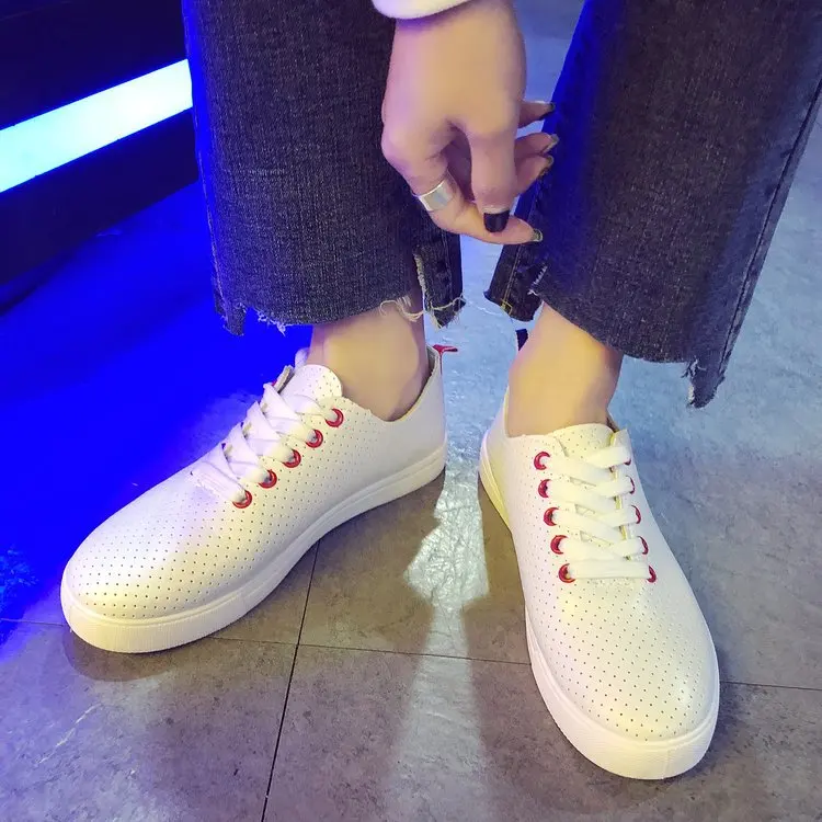 

Hollow White Sport Shoes Breathable Outdoor Flat Sneakers Lightweight Running Espadrilles Round Toe Lace-up Zapatos De Mujer