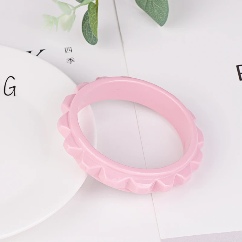 Classic Fashion Acrylic Cuff Engraved Bracelets Bangles for Women Wide Red Resin Vintage Simple Wedding Bracelet Jewelry 2018 (5)